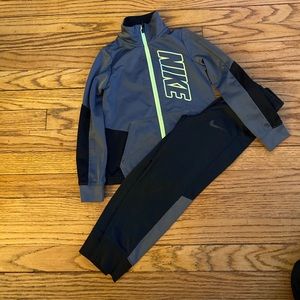 Boys Nike sweatsuit